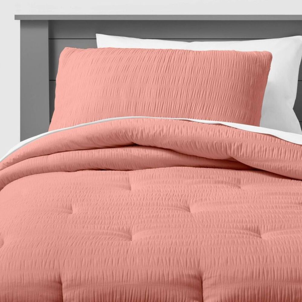 Full/Queen Seersucker Kids' Comforter Set Rose Pink - Pillowfort
